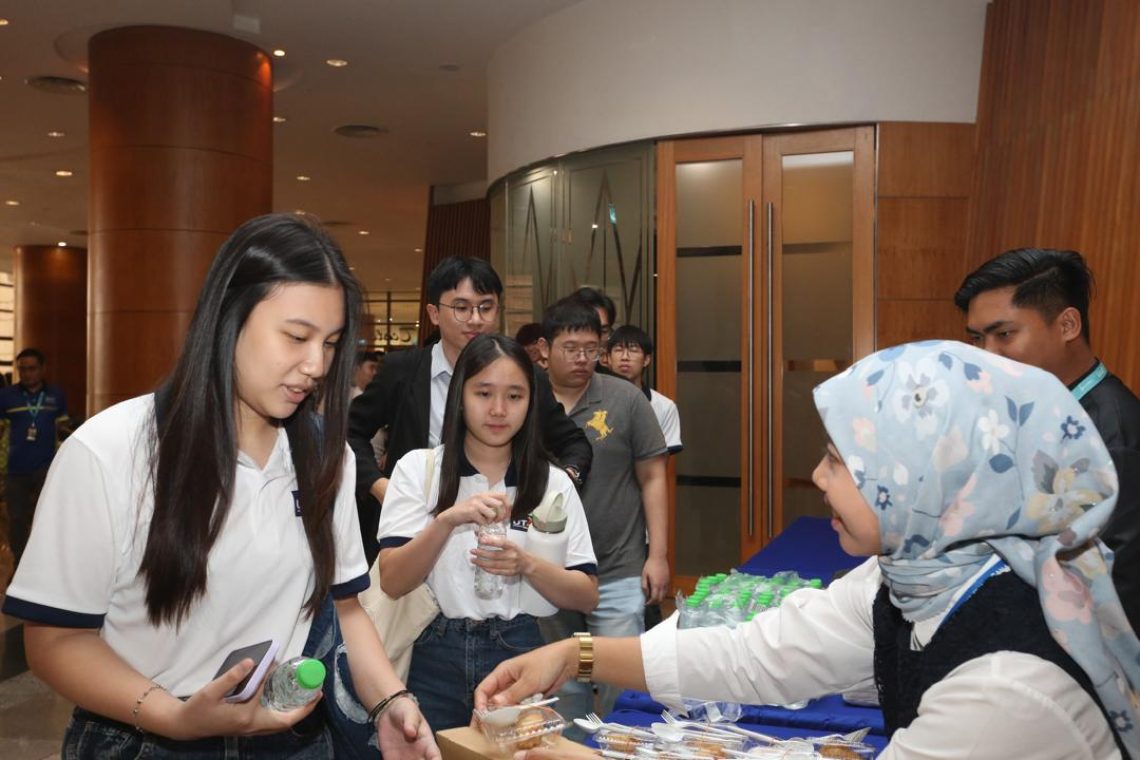 Sesi Lawatan Akademik Oleh UTAR Ke MOF